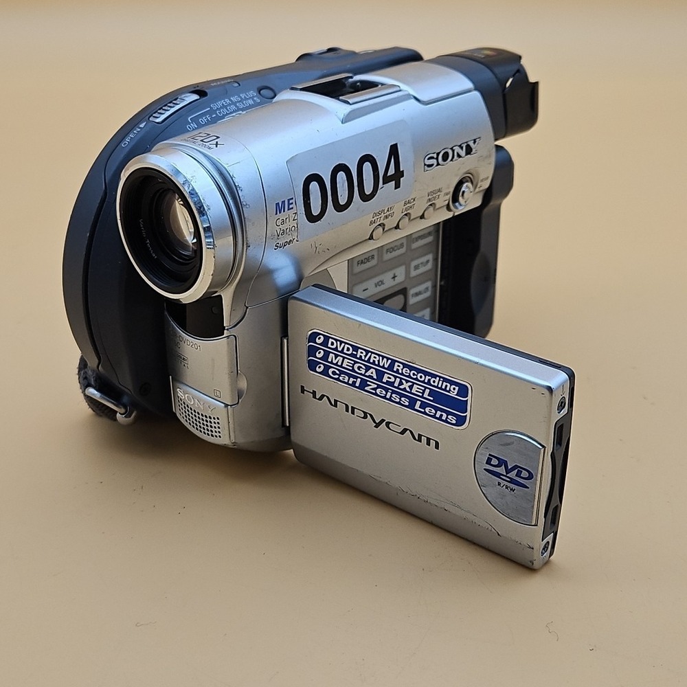 Sony Handycam Digital Video Camera Recorder DCR-DVD201 UNTESTED AS IS FOR PARTS